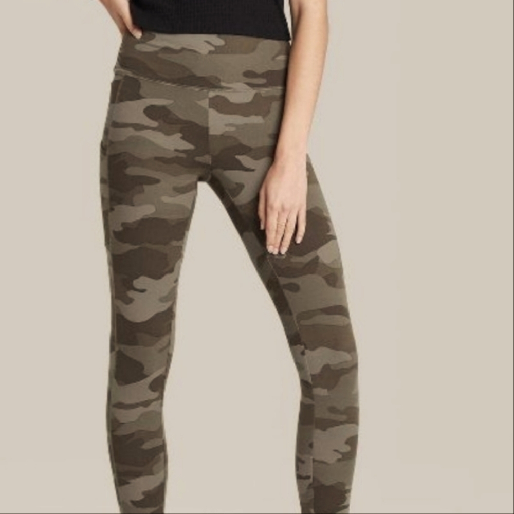 Women's High-Waisted Ultra Soft Leggings - Wild Fable™ Size M, XL